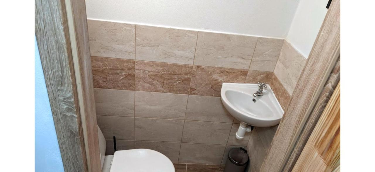 Chalupa U Rybnika Strehom Dolní Bousov 외부 사진